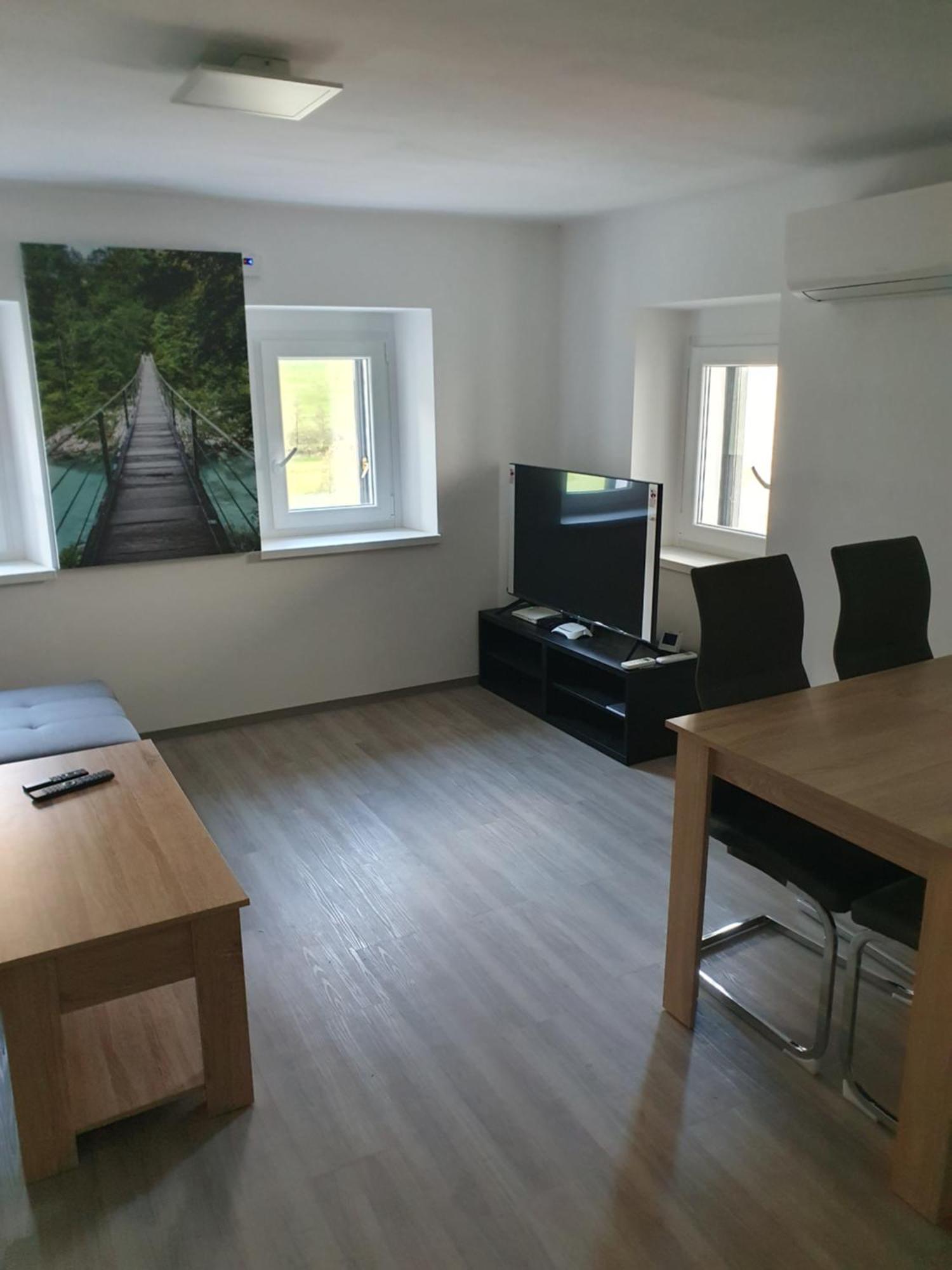 Apartment Ledince โมสต์ นา โซชิ ภายนอก รูปภาพ